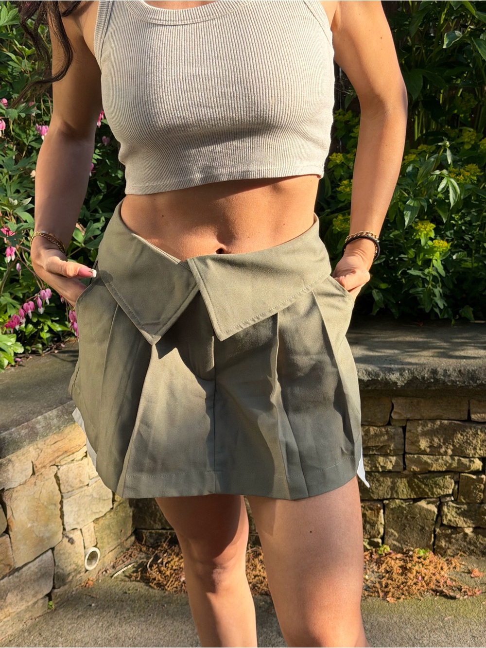 High-Waist Folded-Waist Pleated Skort in Olive Green